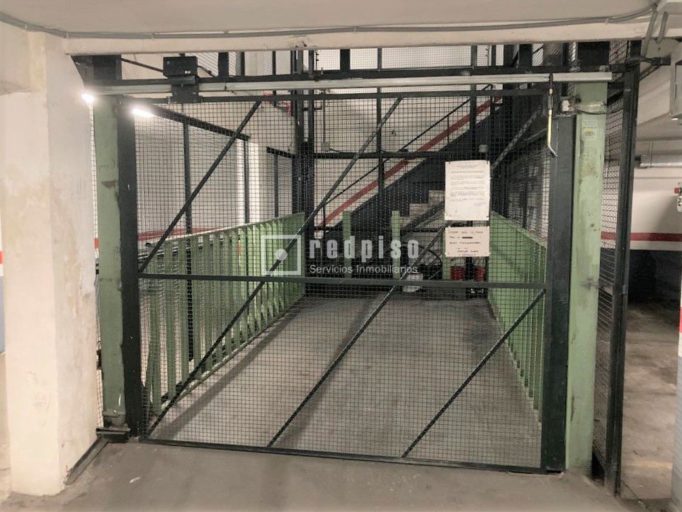Parking en alquiler en calle De Valverde, Chamberí, Madrid 8/10