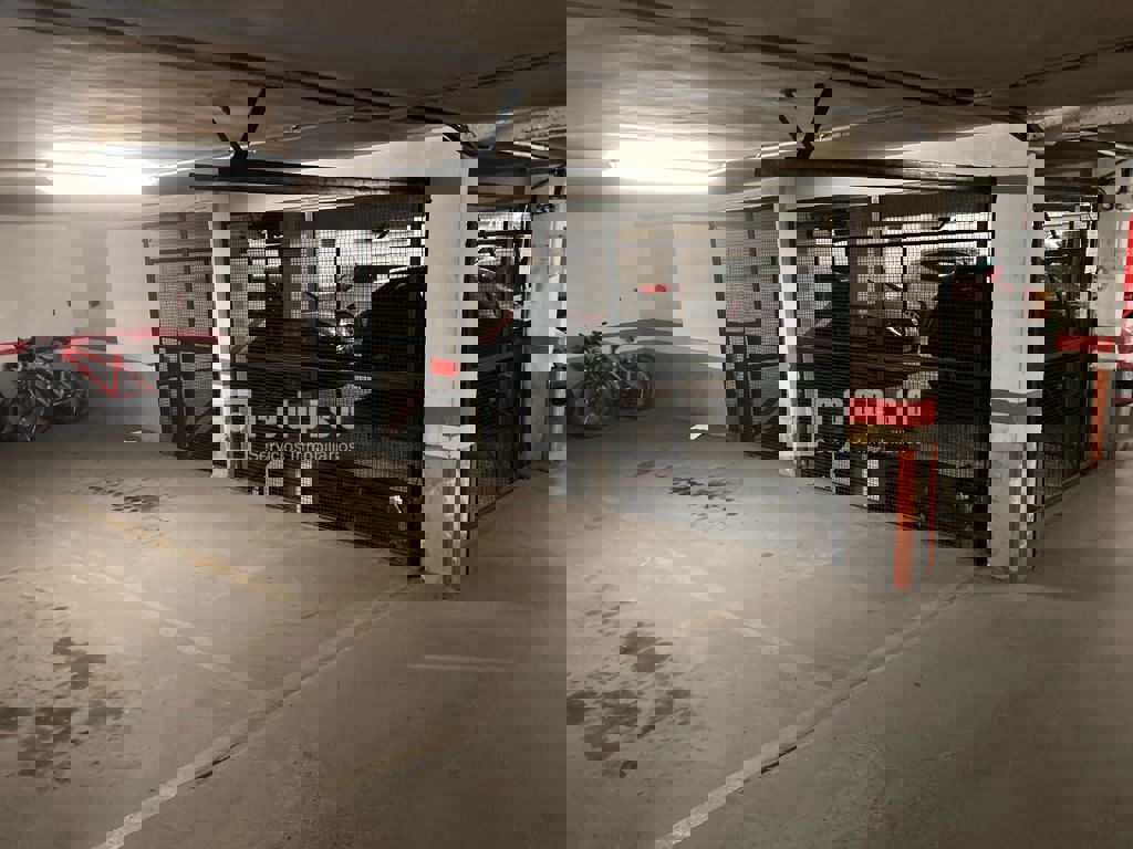 Parking en alquiler en calle De Valverde, Chamberí, Madrid 4/10