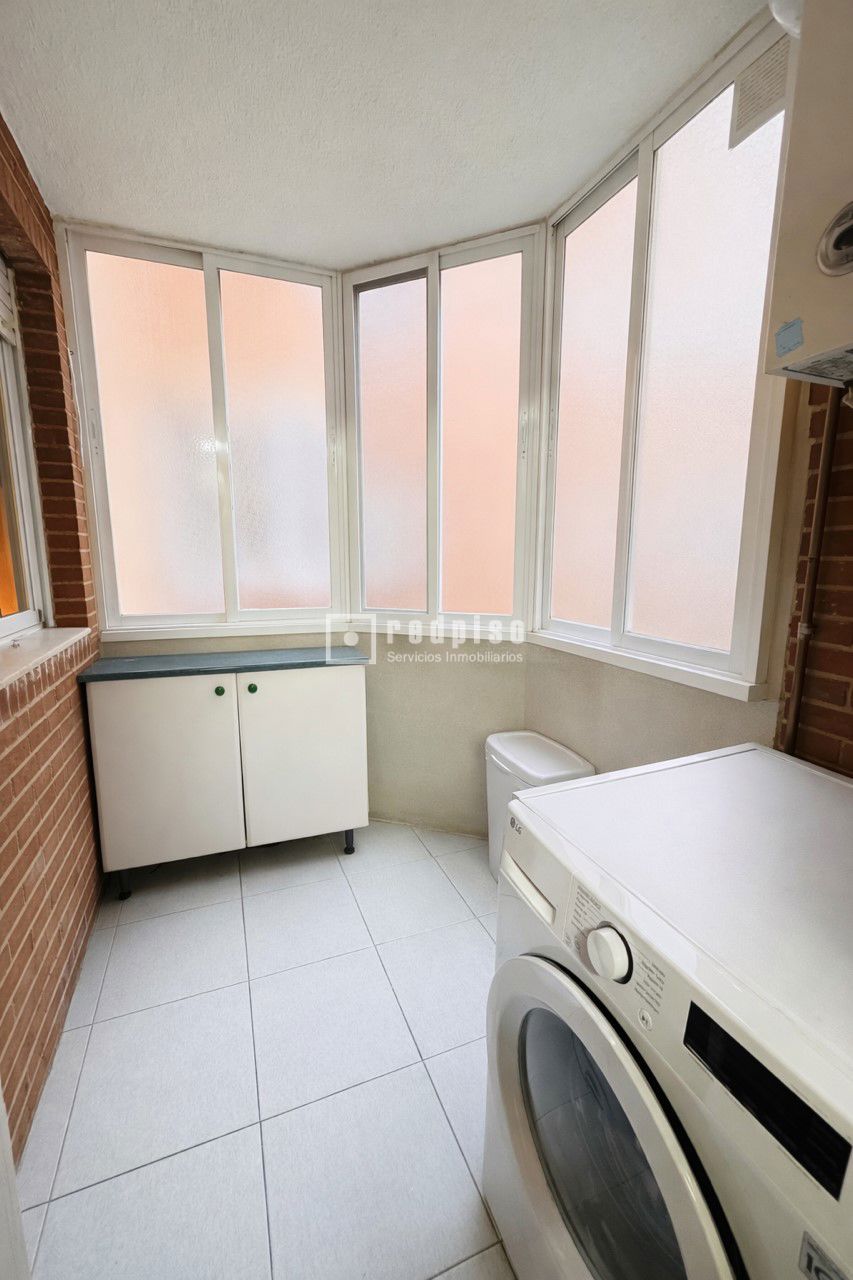 Piso en venta en calle Vitoria, Fuenlabrada, Madrid 16/30