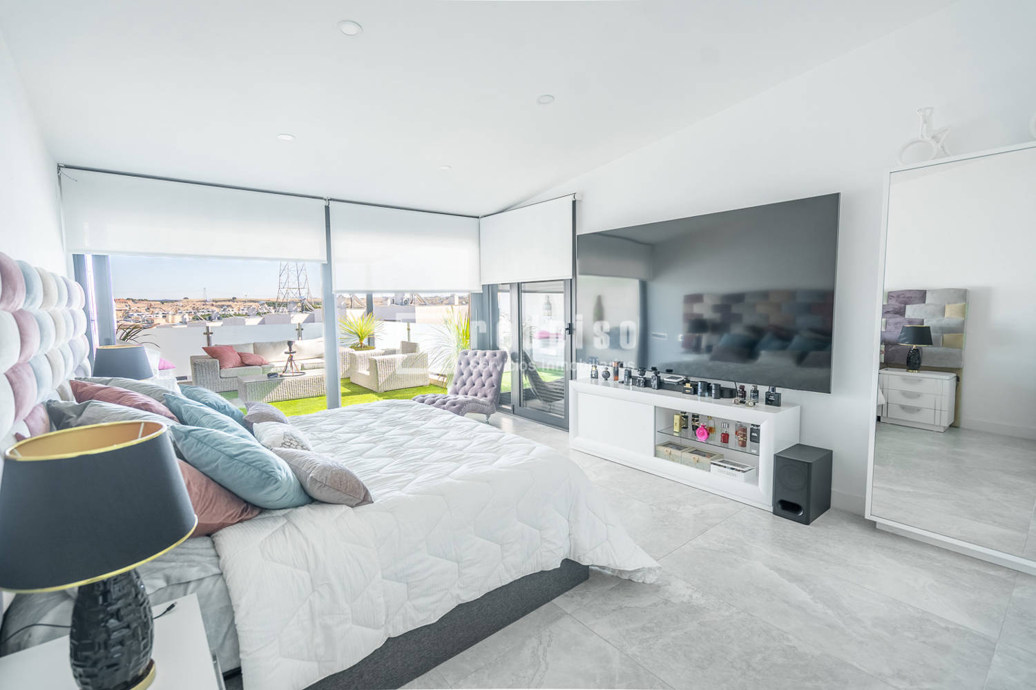 Casa en venta en  calle de Benito Pérez Galdós, 56, Arroyomolinos, Madrid  42/53