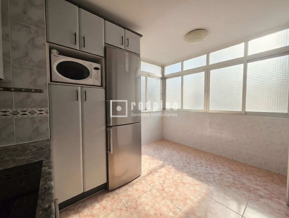 Piso en venta en  Alcorcón, Madrid  10/27
