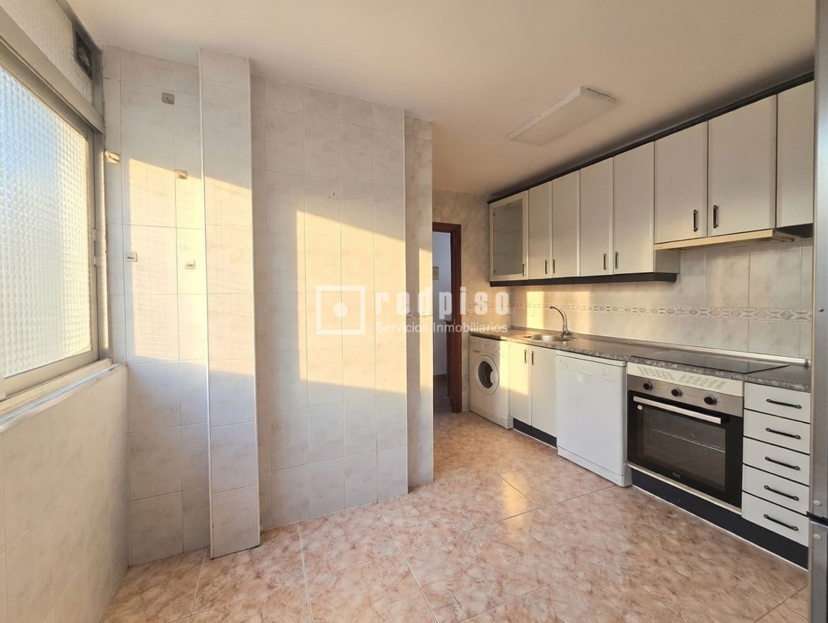 Piso en venta en  Alcorcón, Madrid  9/27