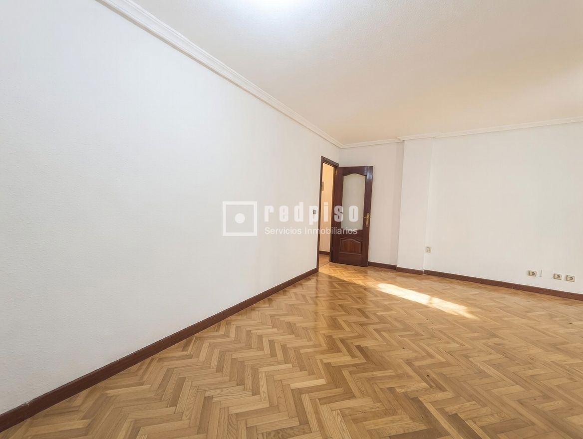 Piso en venta en  Alcorcón, Madrid  4/27