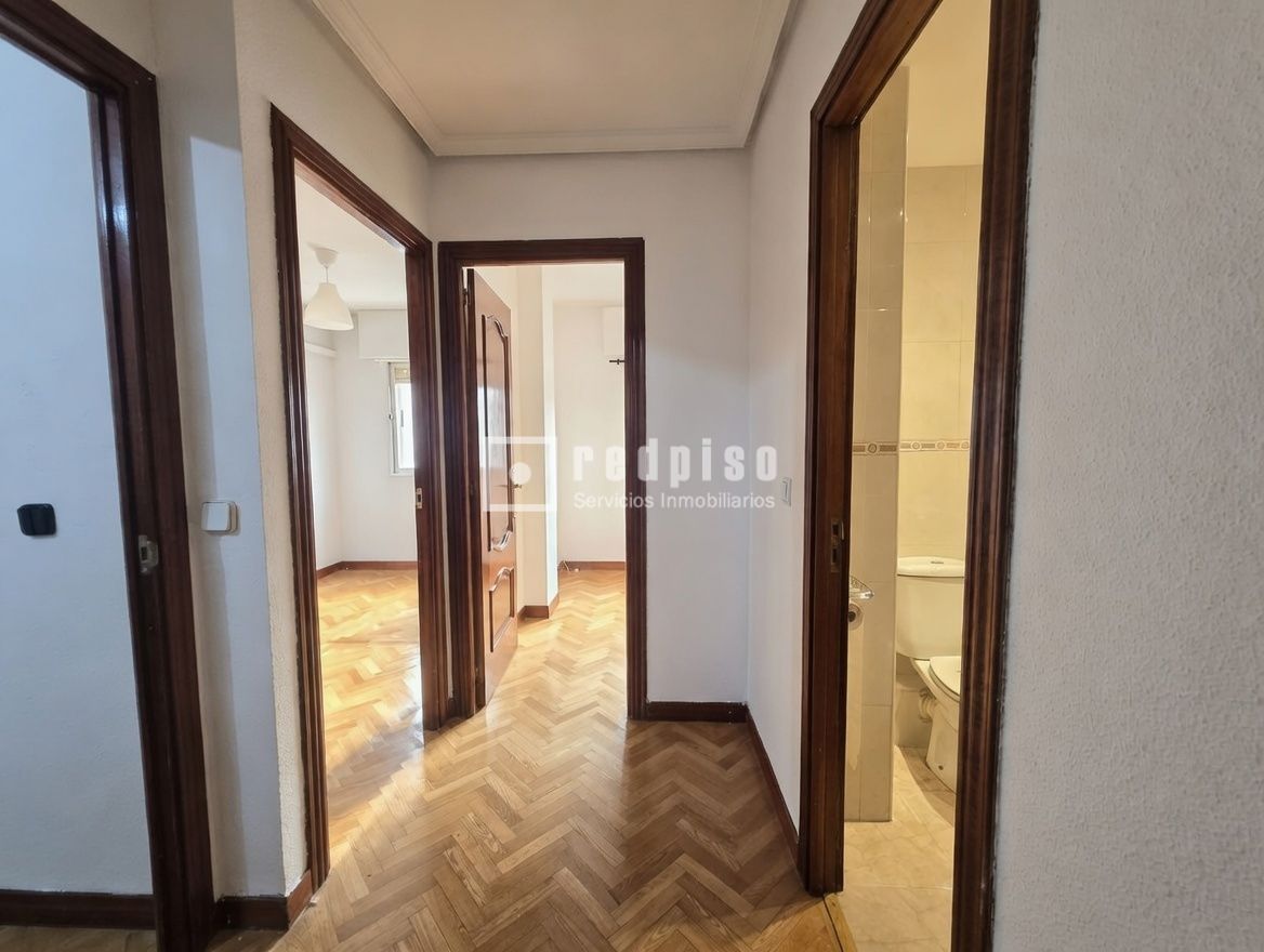 Piso en venta en  Alcorcón, Madrid  11/27