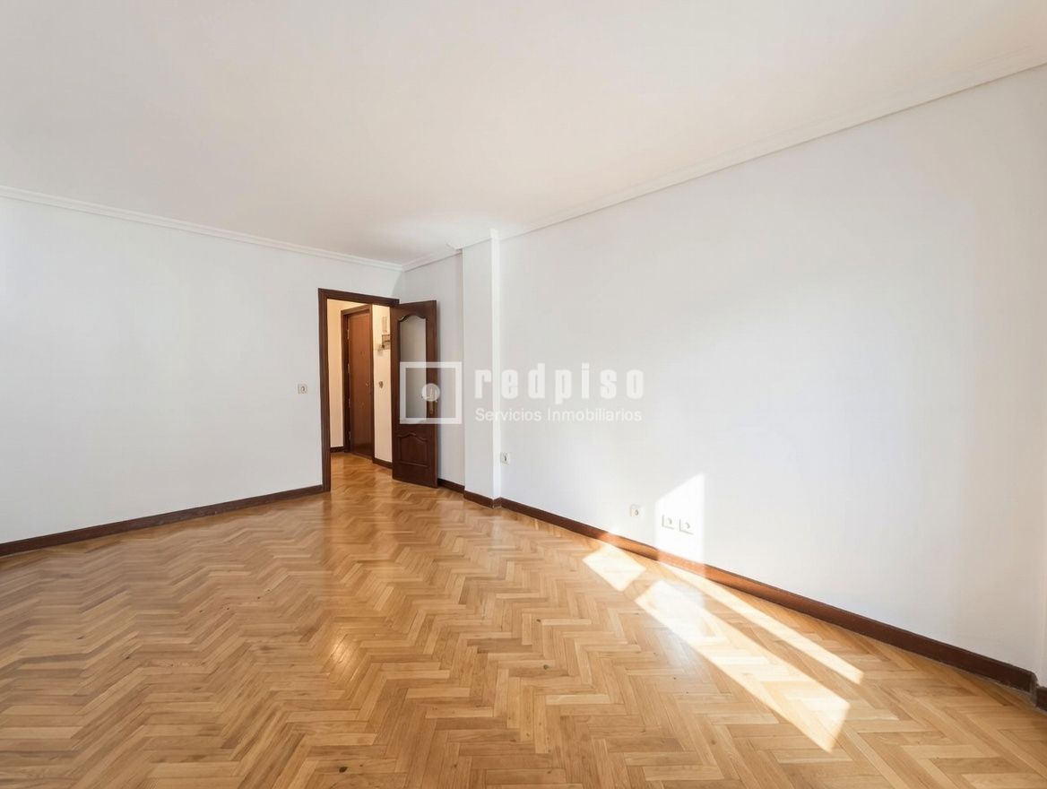 Piso en venta en  Alcorcón, Madrid  3/27
