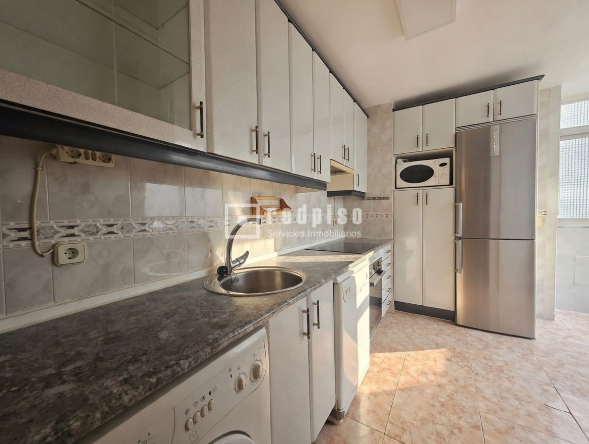 Piso en venta en  Alcorcón, Madrid  8/27
