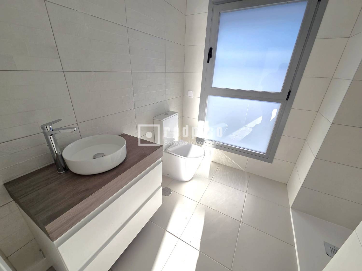 Casa en alquiler en  calle de Manuel Azaña, Madrid  12/30