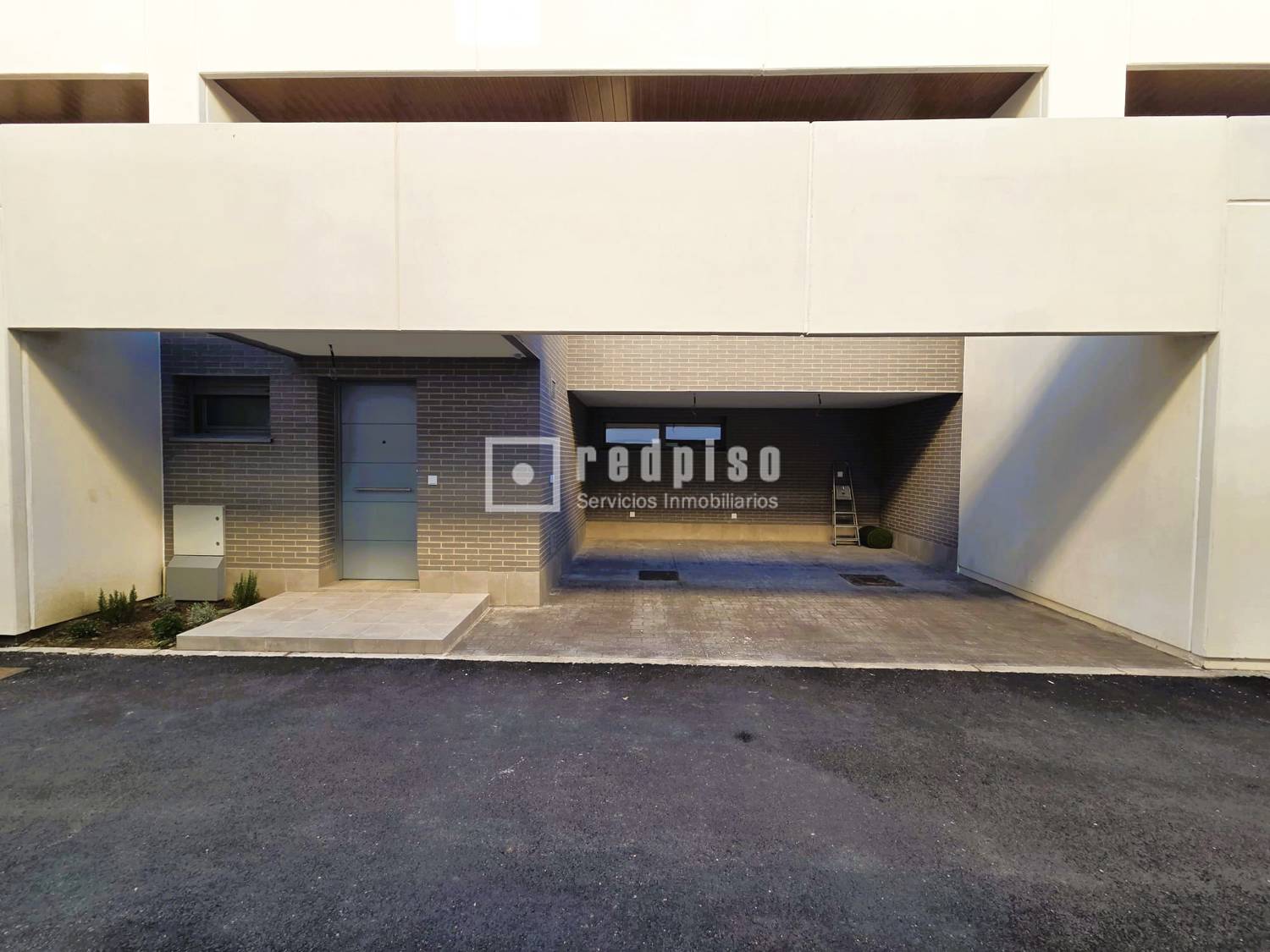 Casa en alquiler en  calle de Manuel Azaña, Madrid  28/30