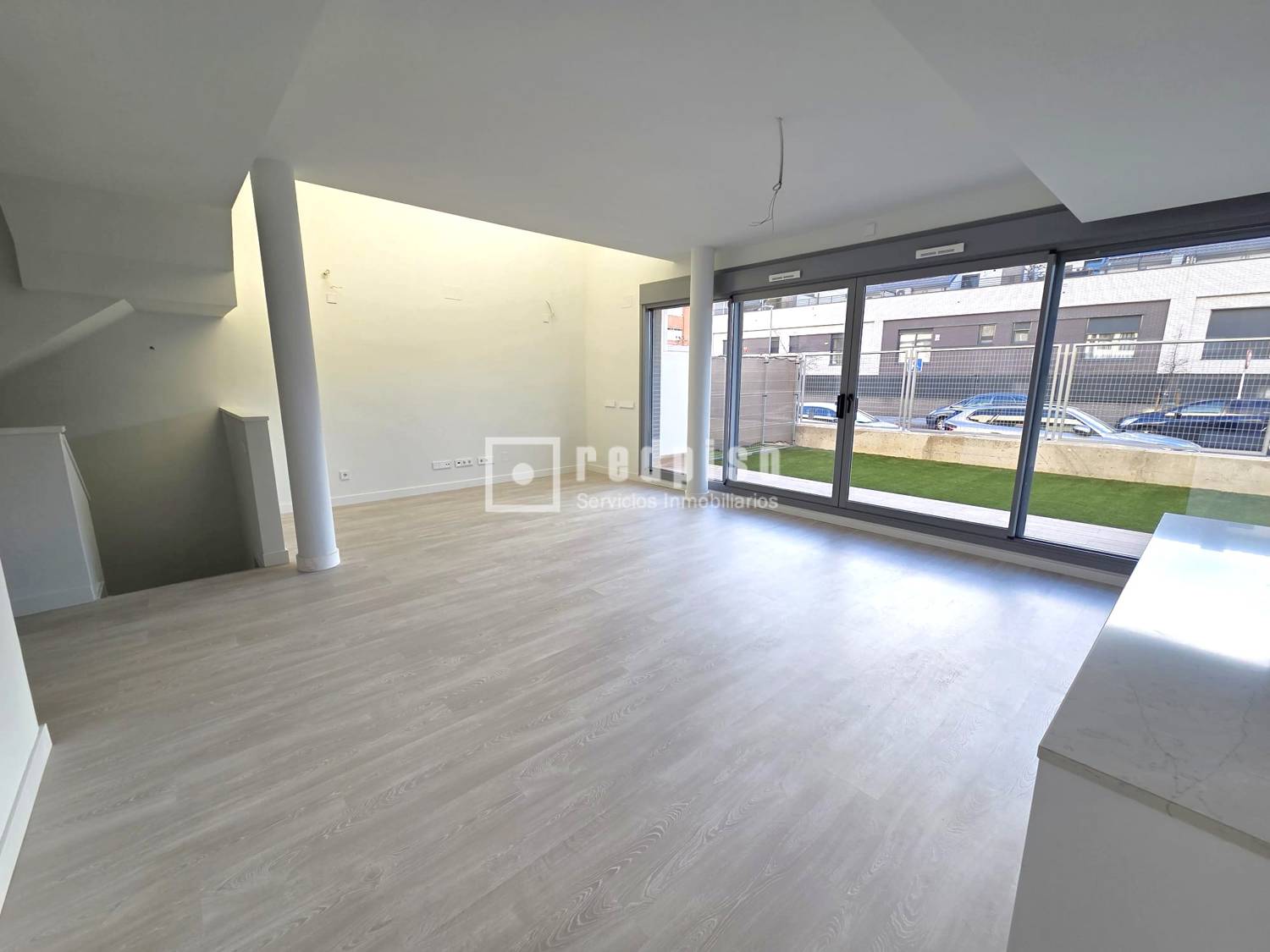 Casa en alquiler en  calle de Manuel Azaña, Madrid  5/30