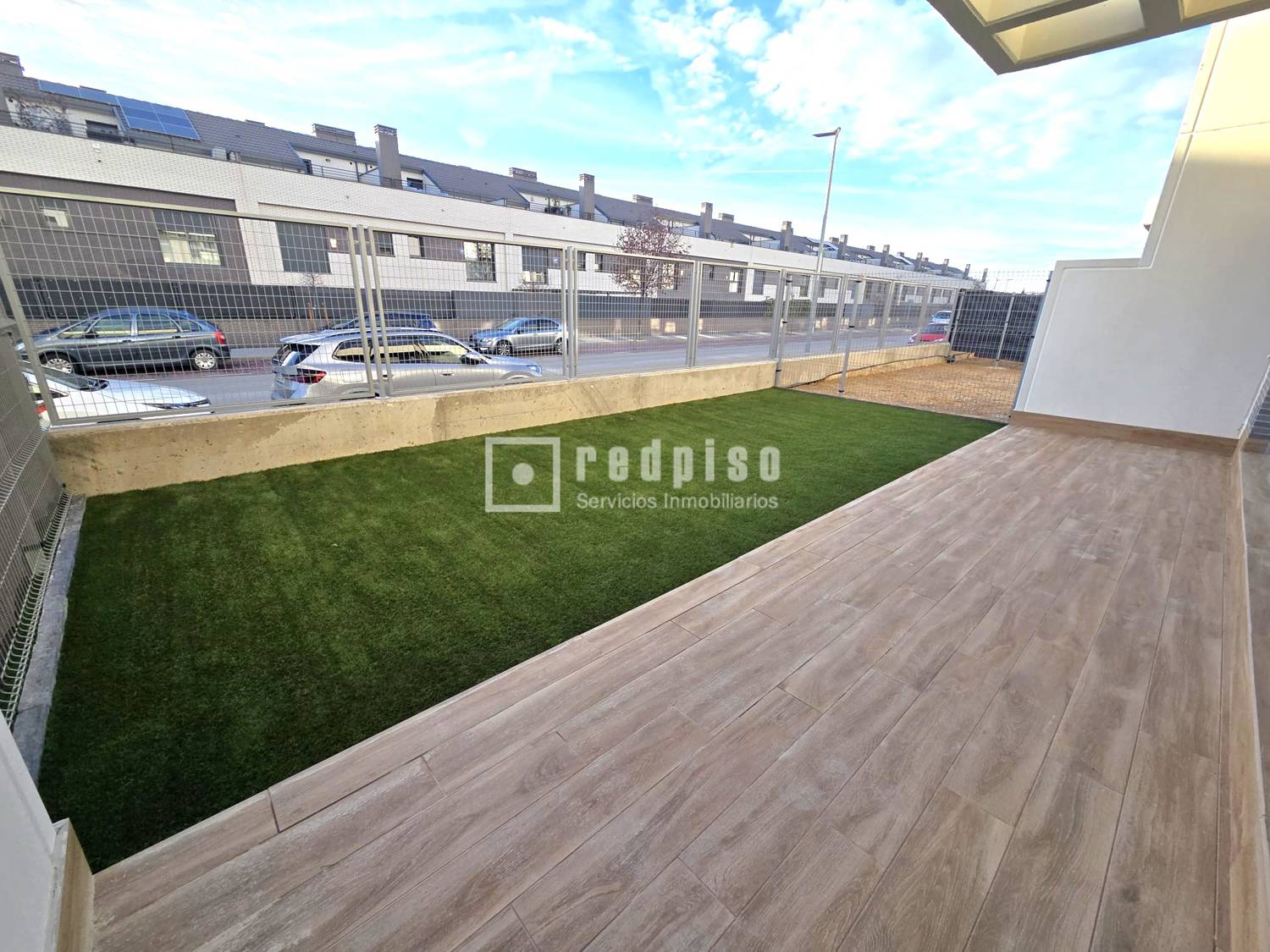 Casa en alquiler en  calle de Manuel Azaña, Madrid  10/30