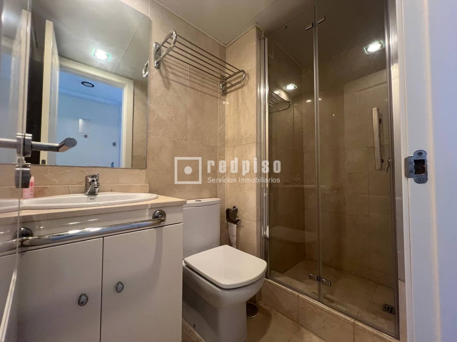 Piso en alquiler en calle De Las Salinas, Benalmádena, Málaga 5/17