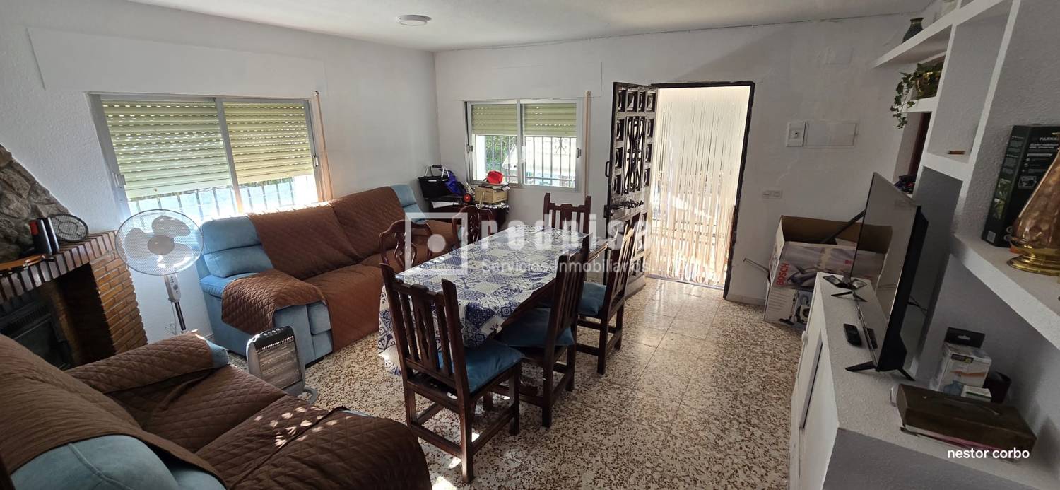 Casa en venta en Hontoba, Guadalajara 7/27