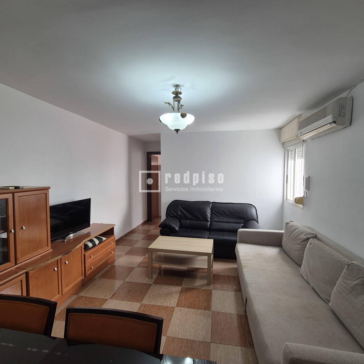 Piso en alquiler en  calle de la Virgen de la Estrella, Sevilla  2/25