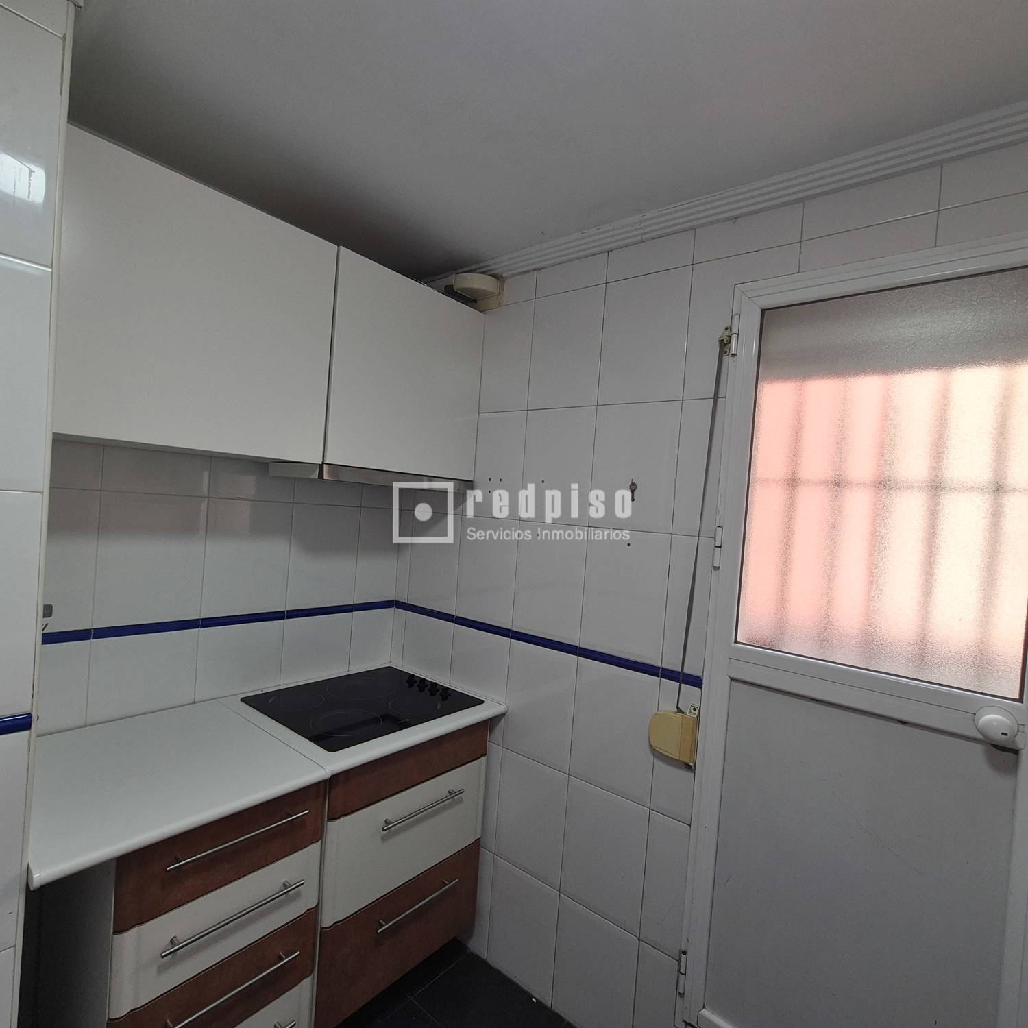 Piso en alquiler en  calle de la Virgen de la Estrella, Sevilla  14/25