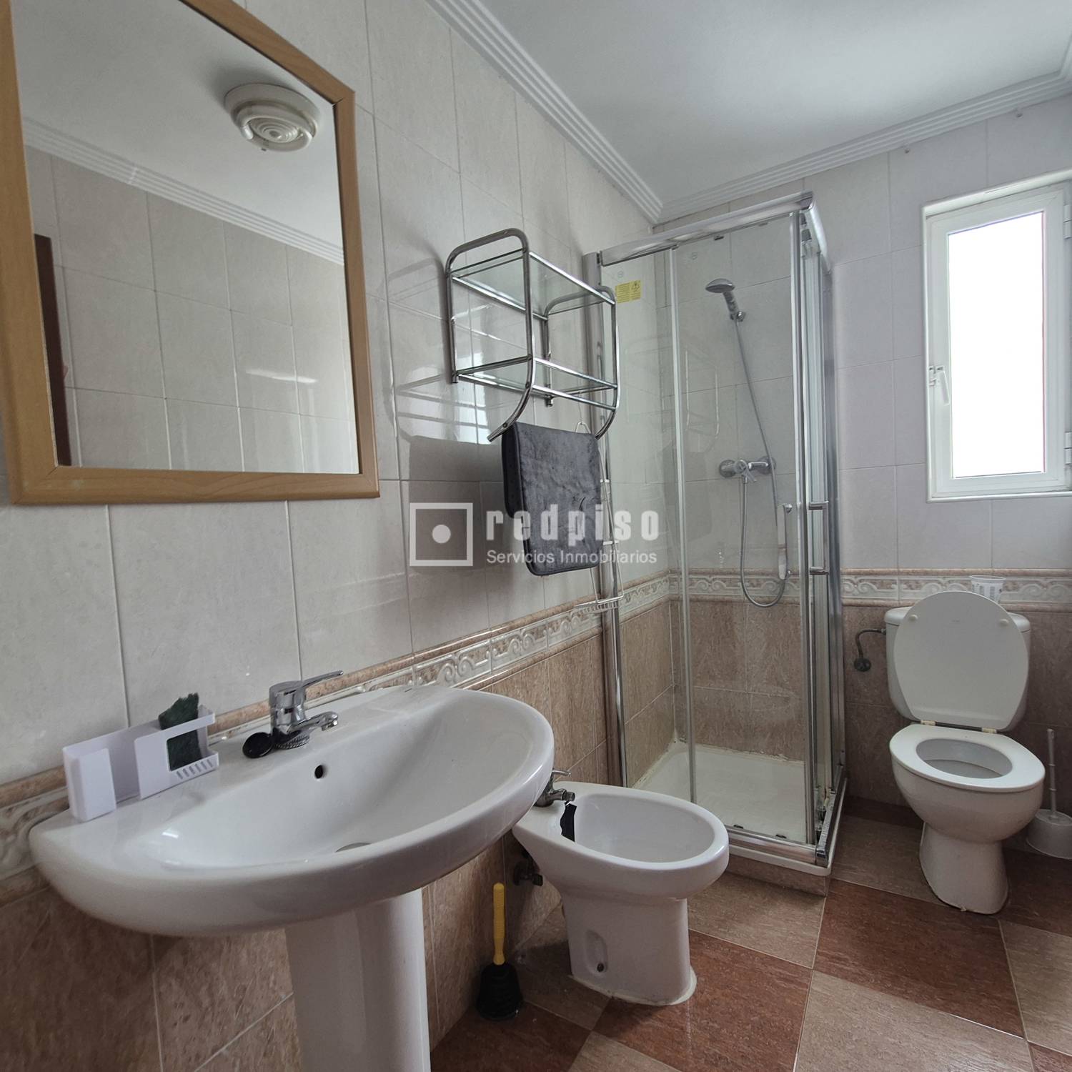 Piso en alquiler en  calle de la Virgen de la Estrella, Sevilla  21/25