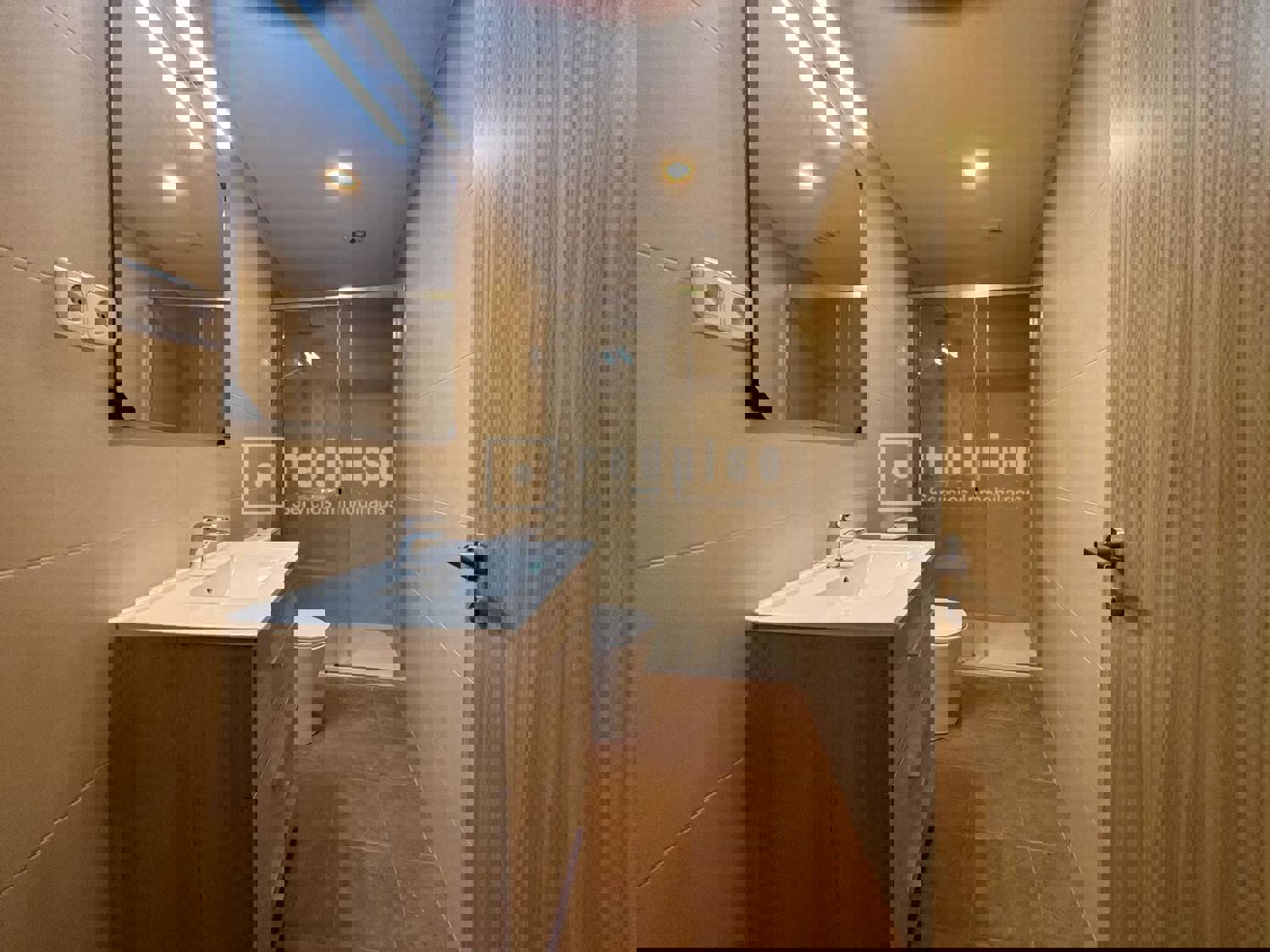 Edificio en venta en  calle de Nuestra Señora de Valverde, Fuencarral-El Pardo, Madrid  14/33