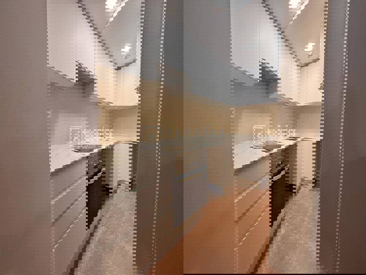 Edificio en venta en  calle de Nuestra Señora de Valverde, Fuencarral-El Pardo, Madrid  21/33