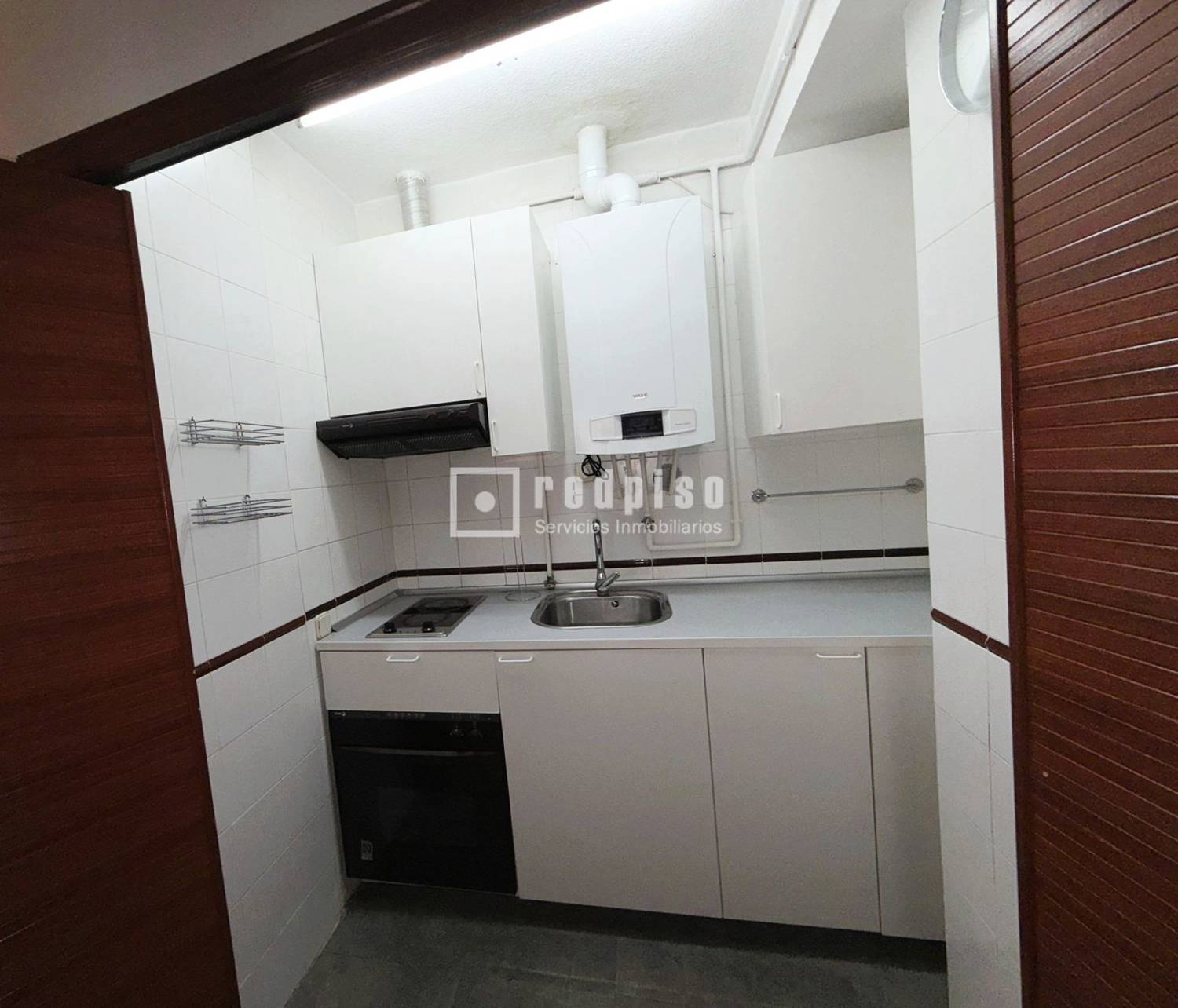 Piso en venta en calle Del Barón Del Castillo De Chirel, Tetuán, Madrid 4/22