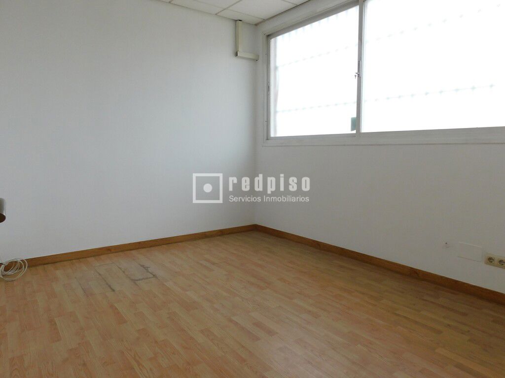 Local en alquiler en  Villaverde, Madrid  4/16