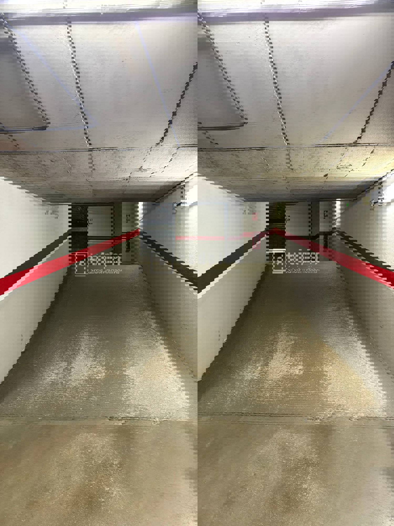 Parking en alquiler en  calle de Vital Aza, Madrid  3/10