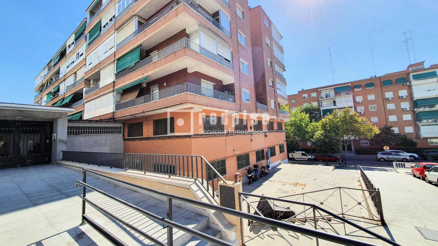 Local en venta en  Alcorcón, Madrid  20/21