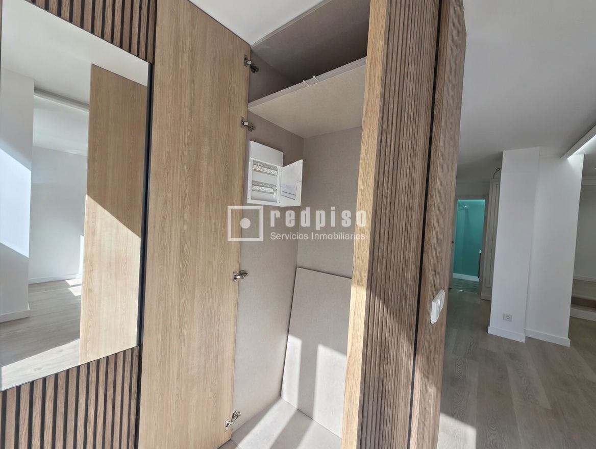 Local en venta en  Alcorcón, Madrid  8/21