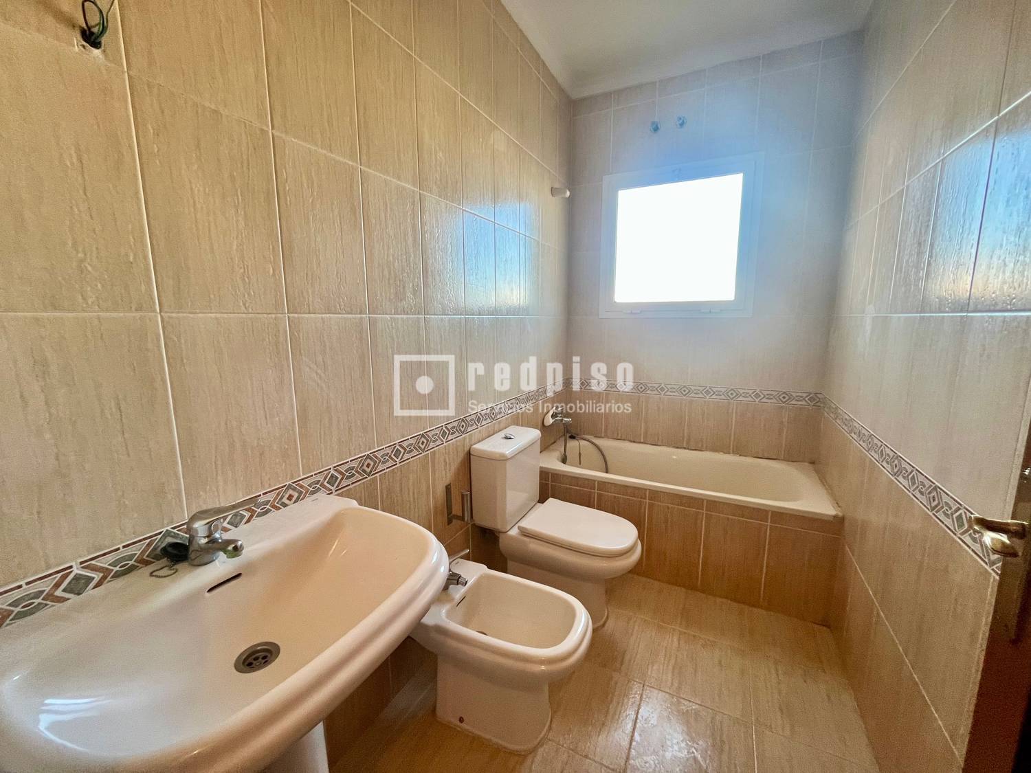 Piso en venta en  calle de Santa Margarita, Torre del Mar, Málaga  11/15