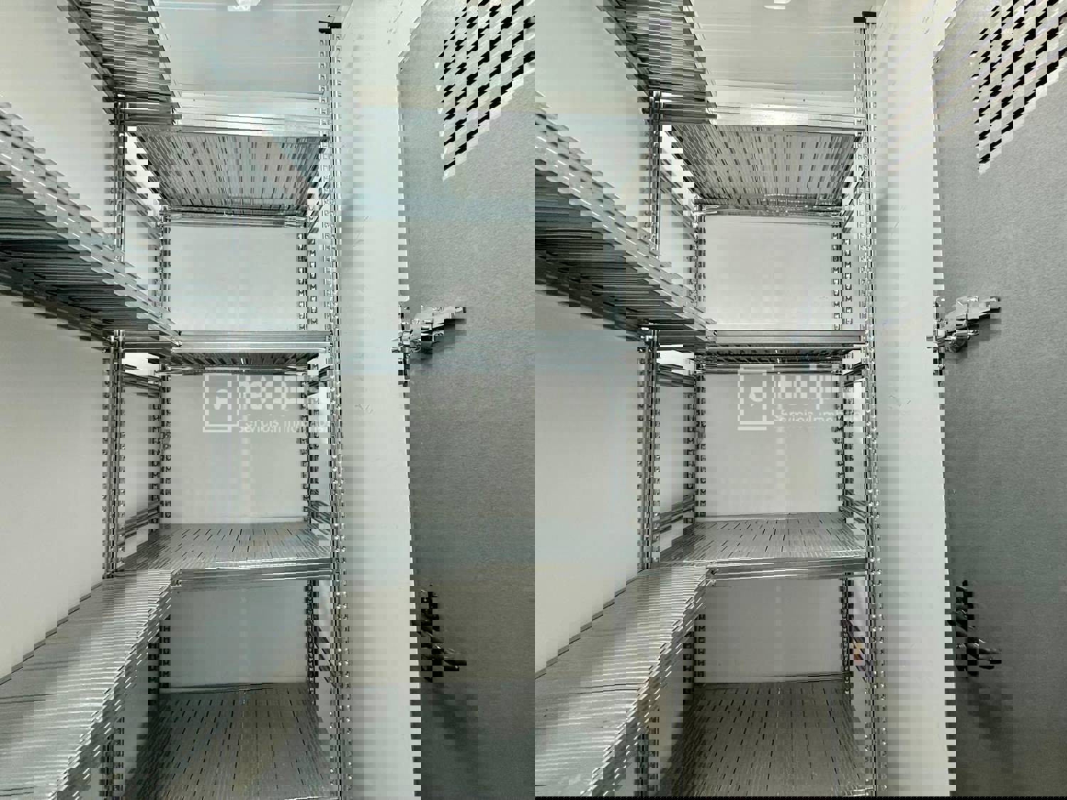 Trastero en venta en  calle del Monte Aya, Vallecas, Madrid  2/9