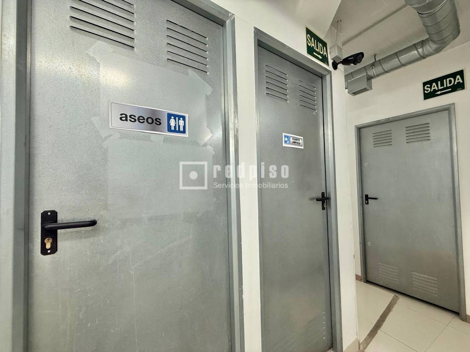 Trastero en venta en  calle del Monte Aya, Vallecas, Madrid  8/9