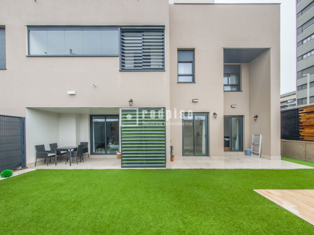 Piso en alquiler en calle De Anna Frank, Vicálvaro, Madrid 23/27