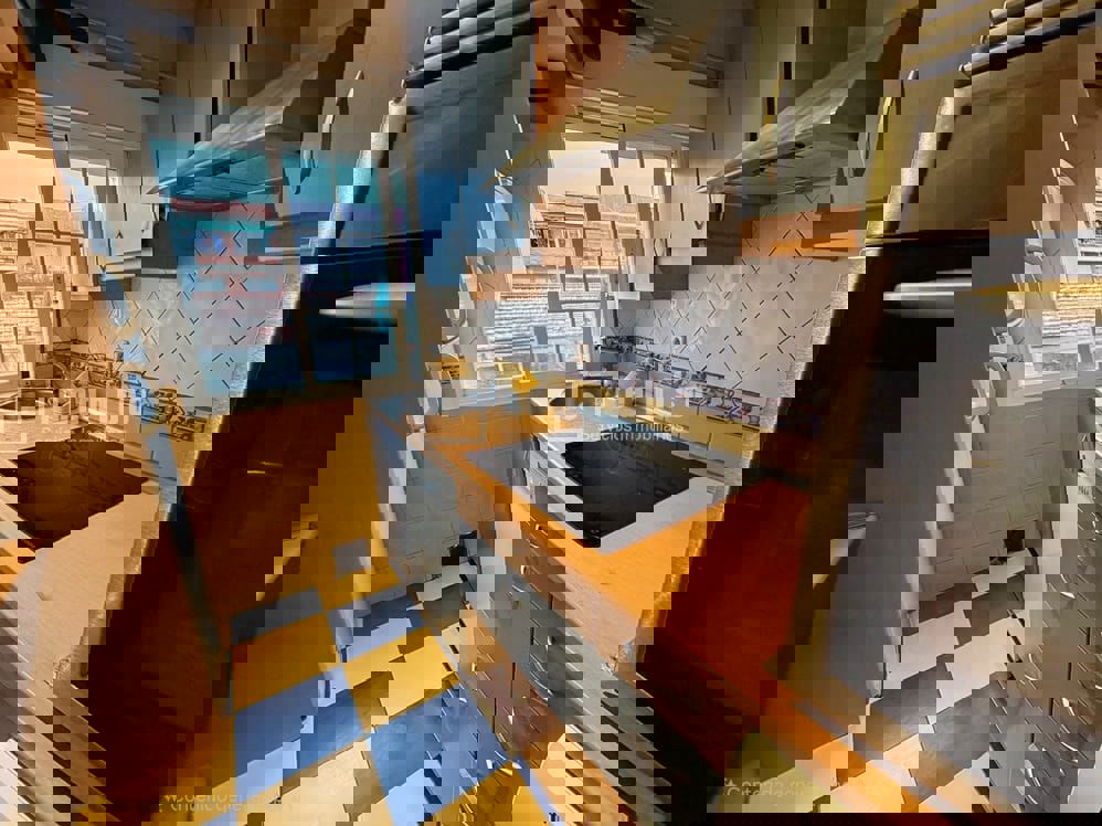 Piso en venta en calle De Josué Lillo, Madrid, Madrid 2/7