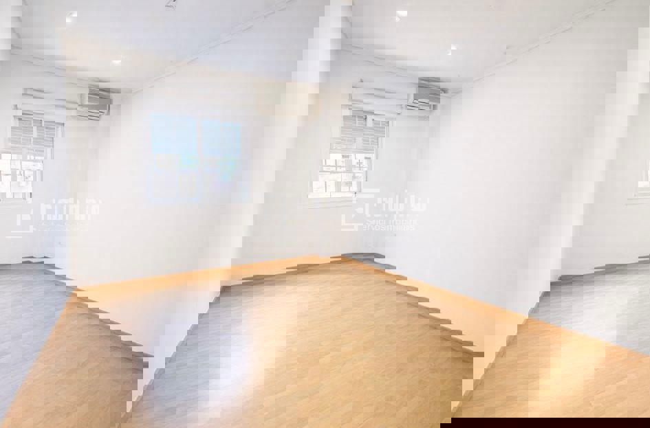 Piso en venta en  calle de Josué Lillo, Madrid  1/1