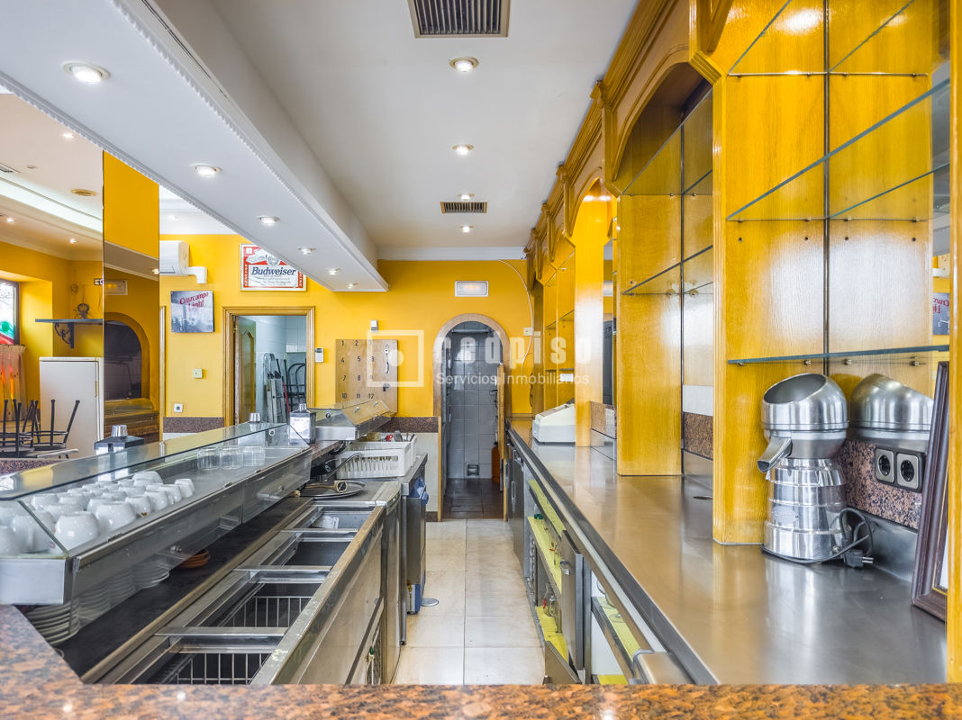 Local en venta en  Alcorcón, Madrid  6/16