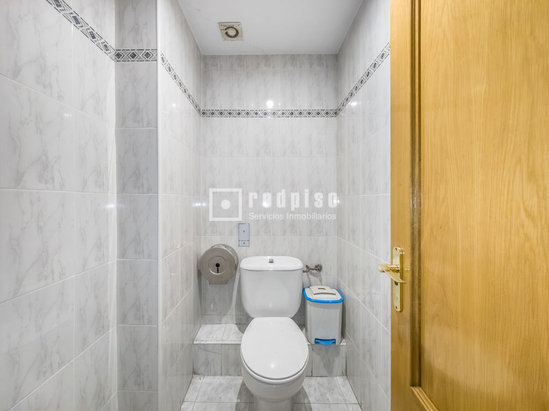 Local en venta en  Alcorcón, Madrid  12/16