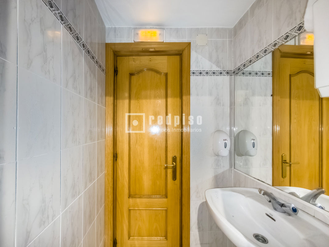 Local en venta en  Alcorcón, Madrid  11/16