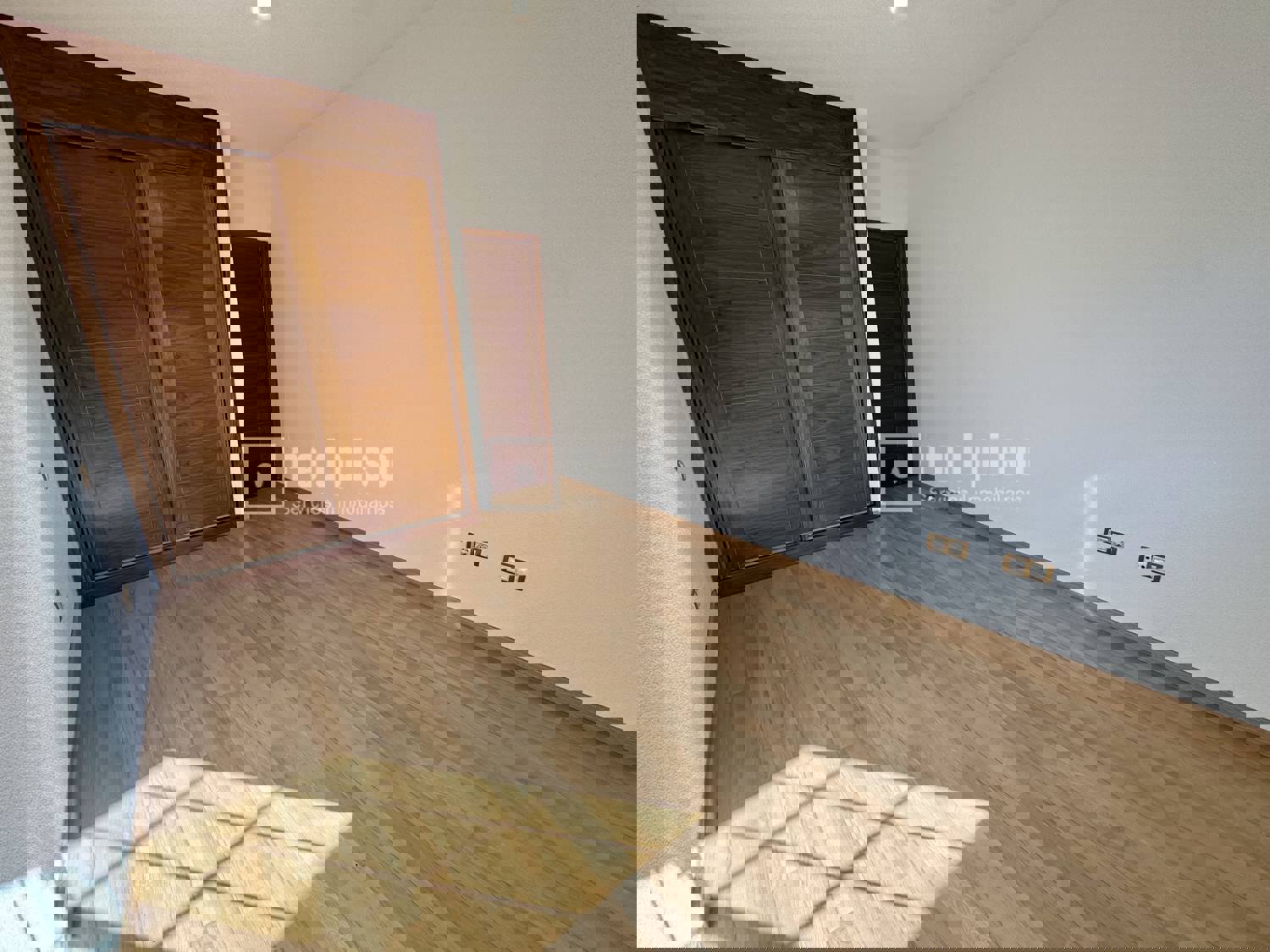 Piso en venta en calle Nueve, El Escorial, Madrid 8/13