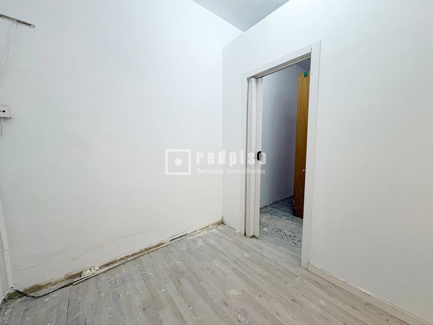 Local en venta en Alcorcón, Madrid 8/13