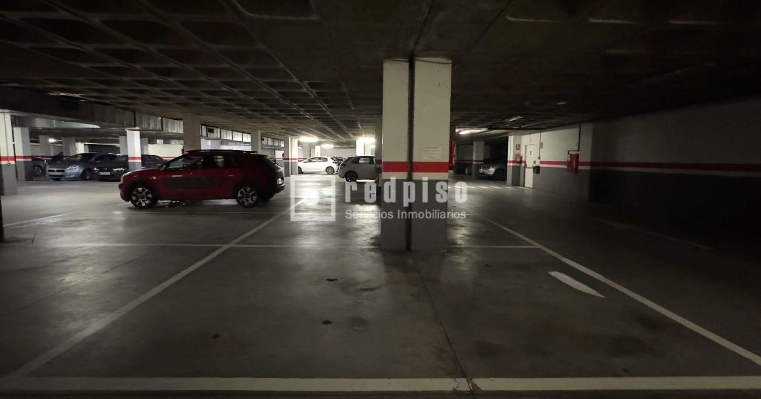 Garaje en venta en  calle Leonardo Da Vinci, Seseña, Toledo  1/3