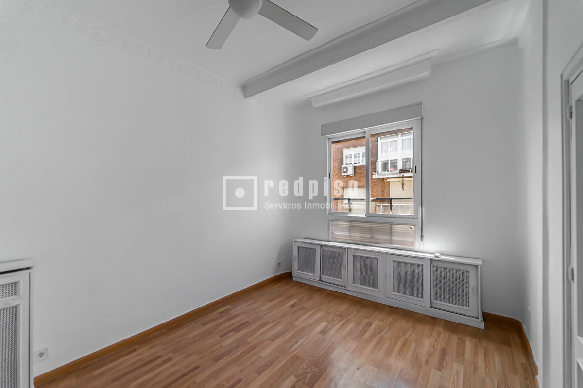 Piso en alquiler en calle De Fernando El Católico, Madrid, Madrid 21/30