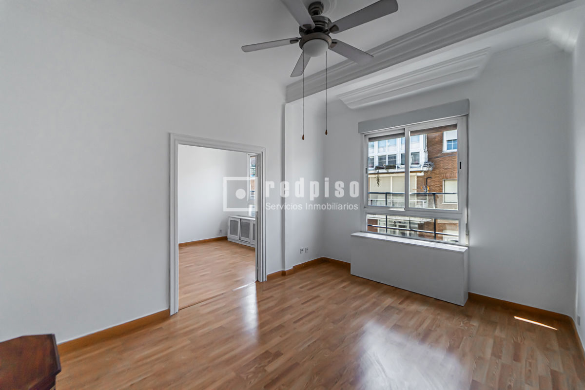 Piso en alquiler en calle De Fernando El Católico, Madrid, Madrid 3/30