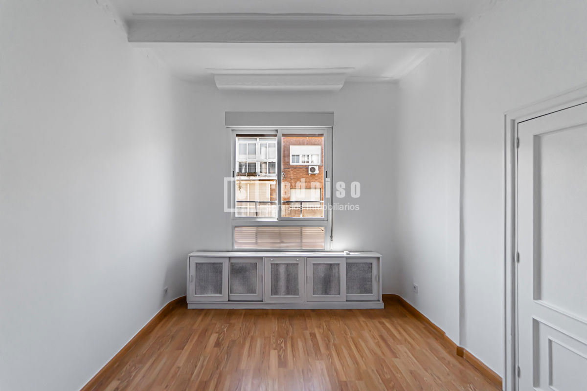 Piso en alquiler en calle De Fernando El Católico, Madrid, Madrid 22/30