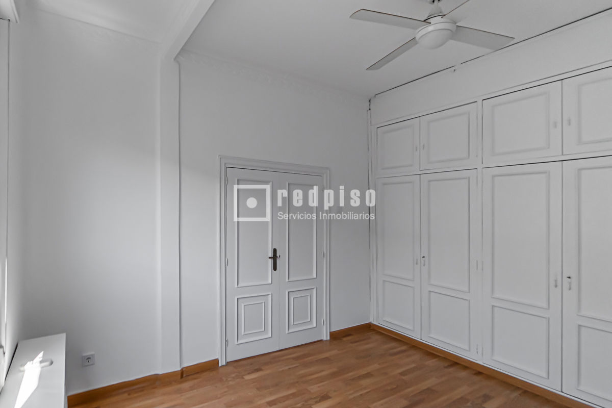 Piso en alquiler en calle De Fernando El Católico, Madrid, Madrid 23/30