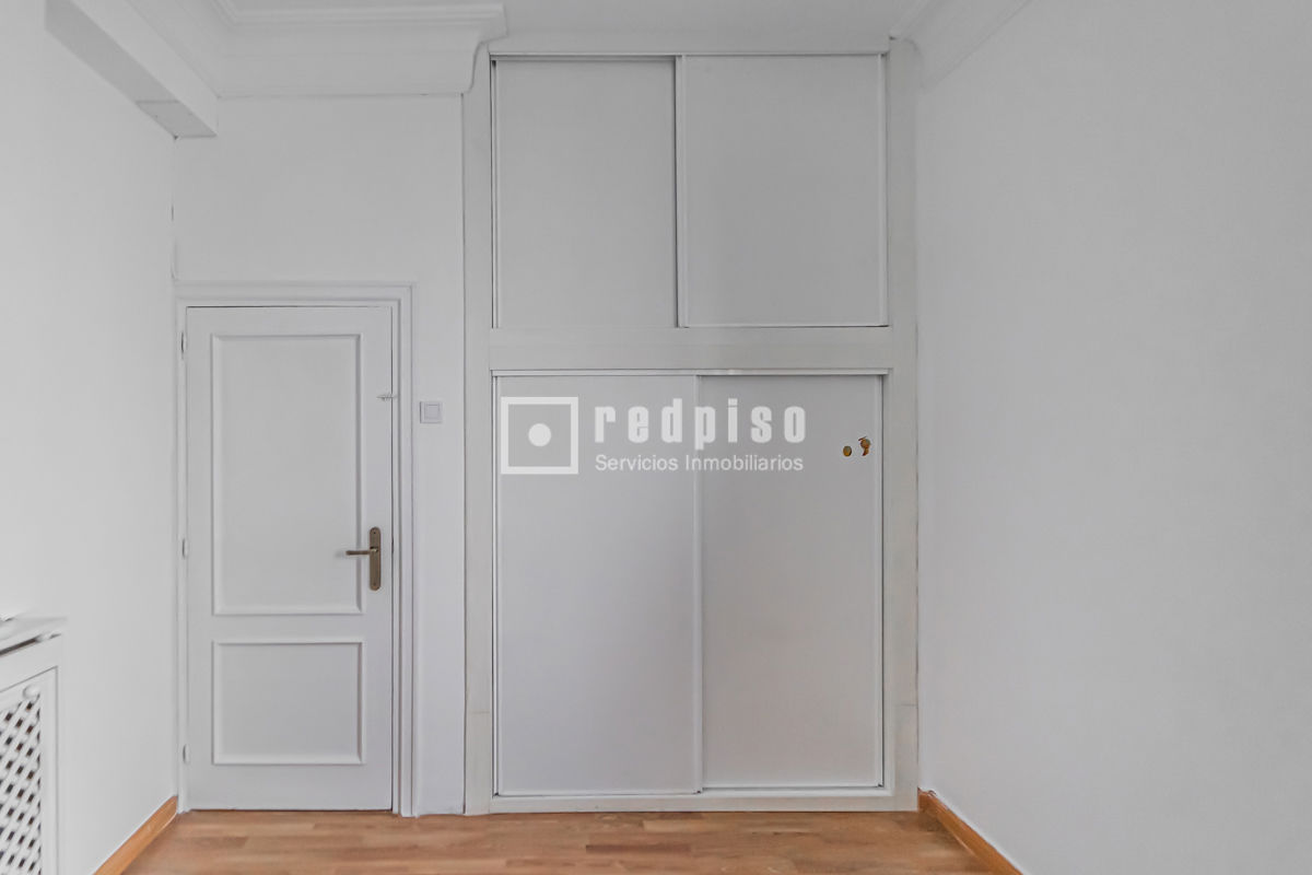 Piso en alquiler en calle De Fernando El Católico, Madrid, Madrid 27/30