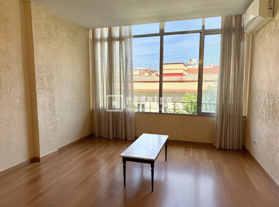 Piso en venta en avenida Del General Perón, Tetuán, Madrid 2/35