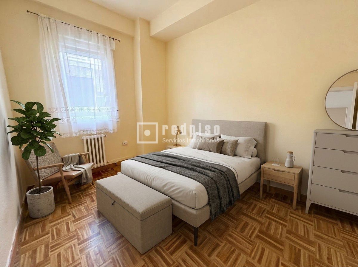 Piso en venta en avenida Del General Perón, Tetuán, Madrid 19/35