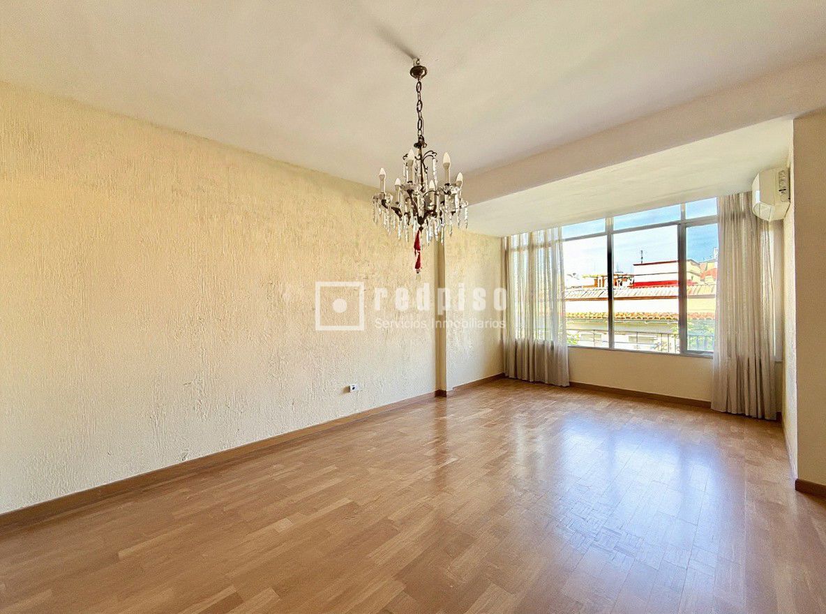 Piso en venta en avenida Del General Perón, Tetuán, Madrid 6/35