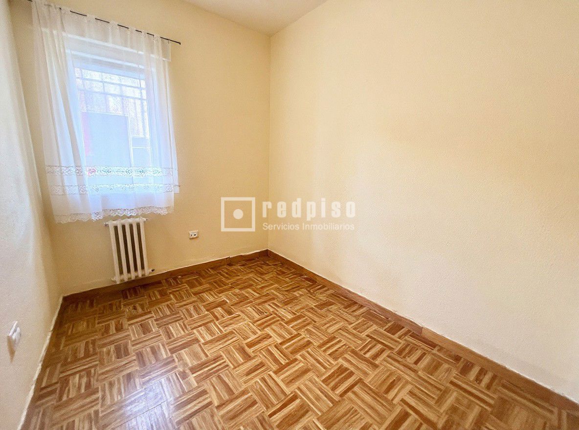 Piso en venta en avenida Del General Perón, Tetuán, Madrid 20/35