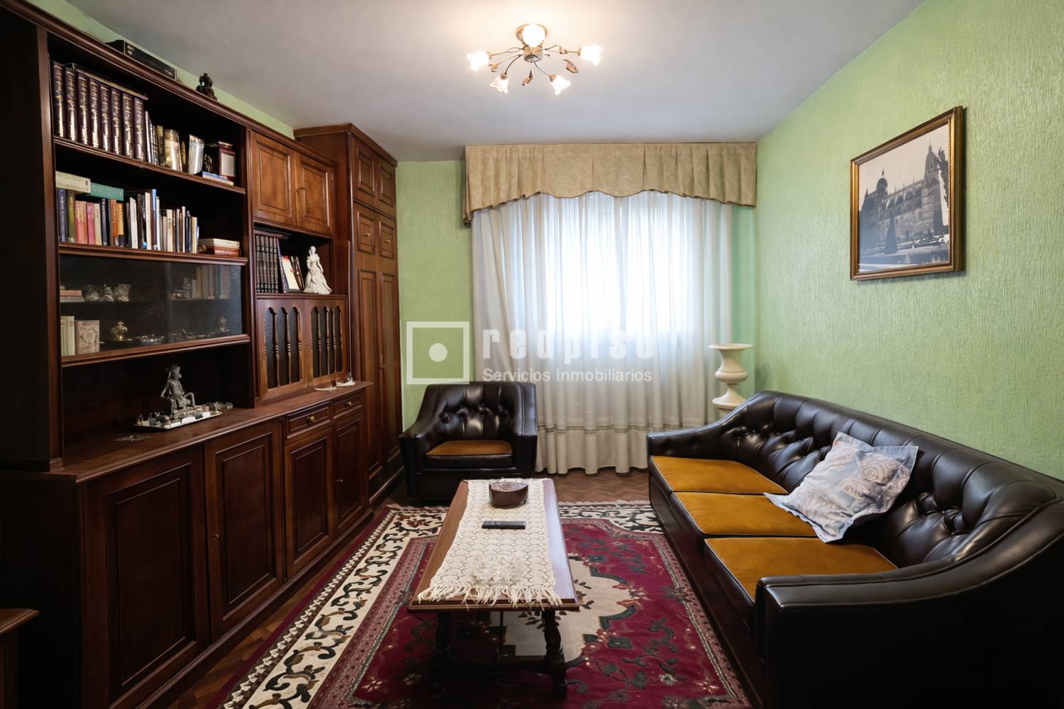 Piso en venta en  calle de Víctor Manuel III, Carabanchel, Madrid  1/1