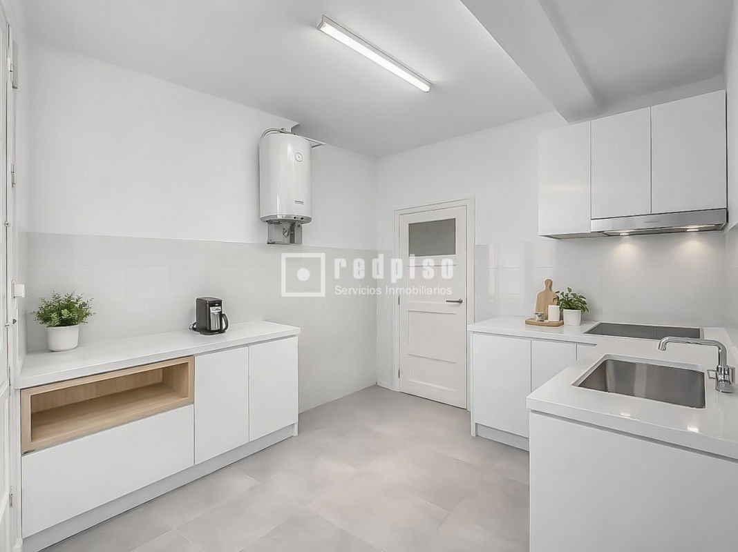 Piso en venta en calle De Antonio Toledano, Madrid, Madrid 3/36