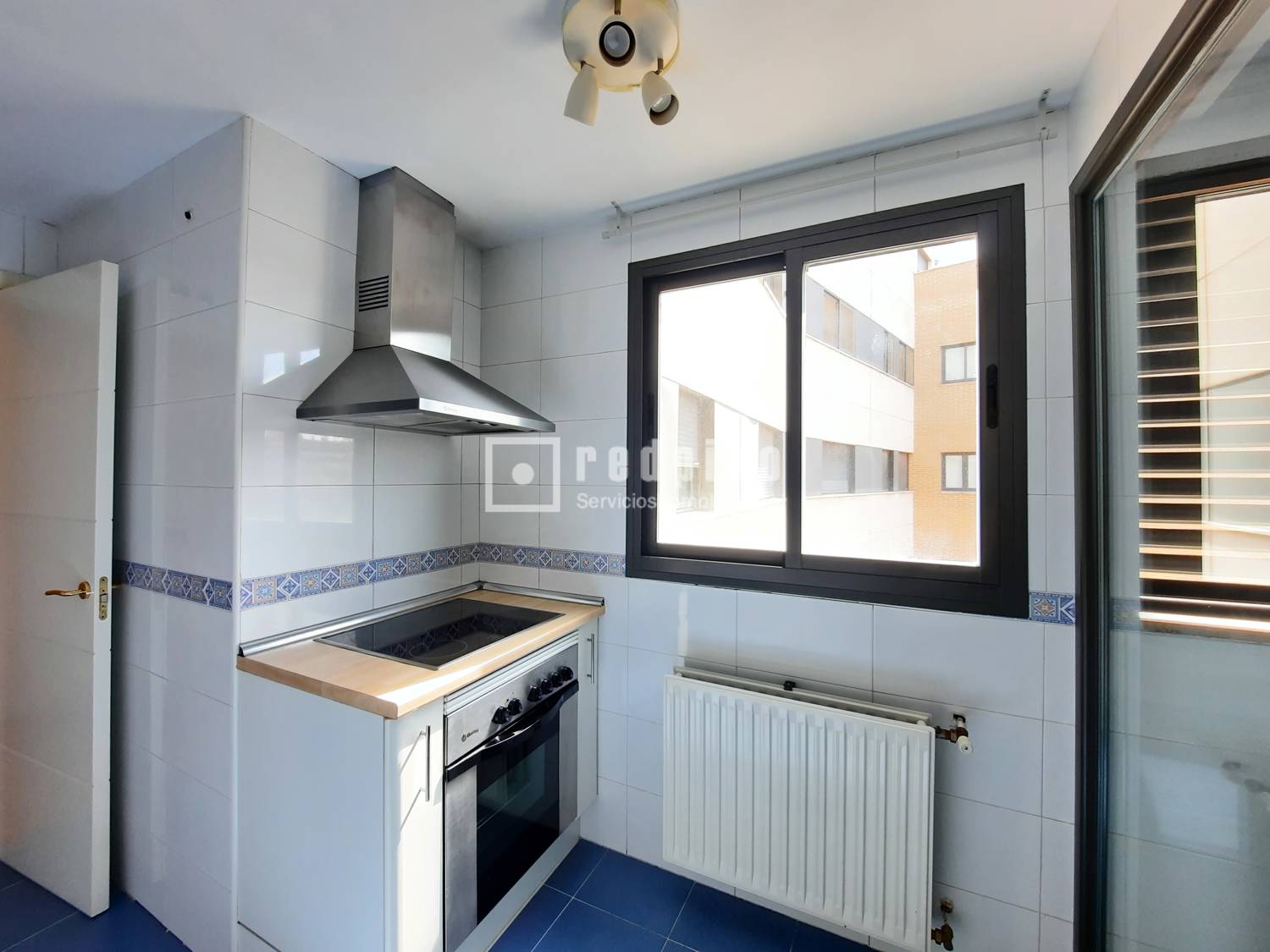 Piso en alquiler en  avenida de Isabel de Valois, Madrid  11/48